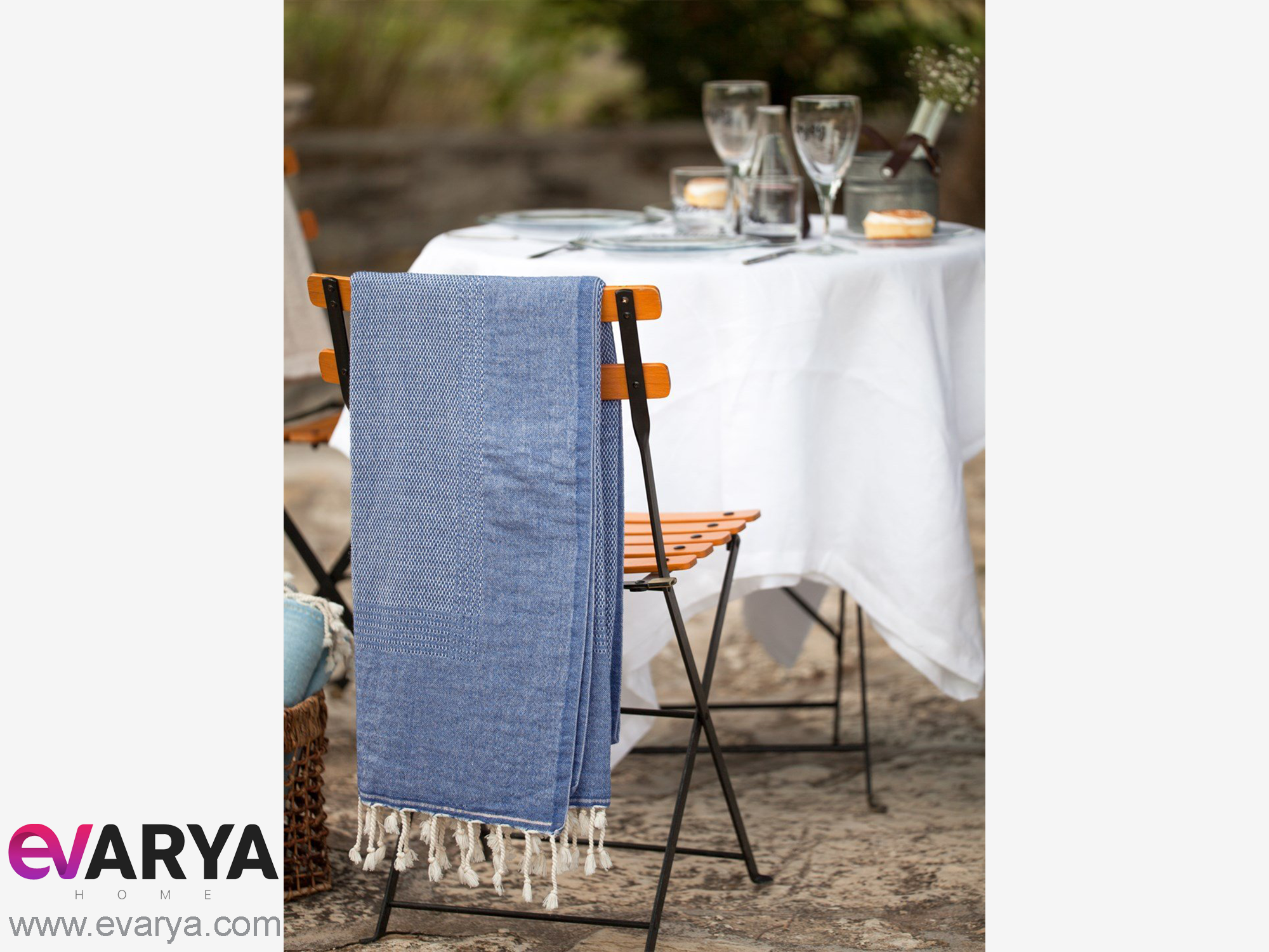 شال مبل منگوله دار طرح Tan برند Barine ابعاد 180×125 رنگ آبی نفتی