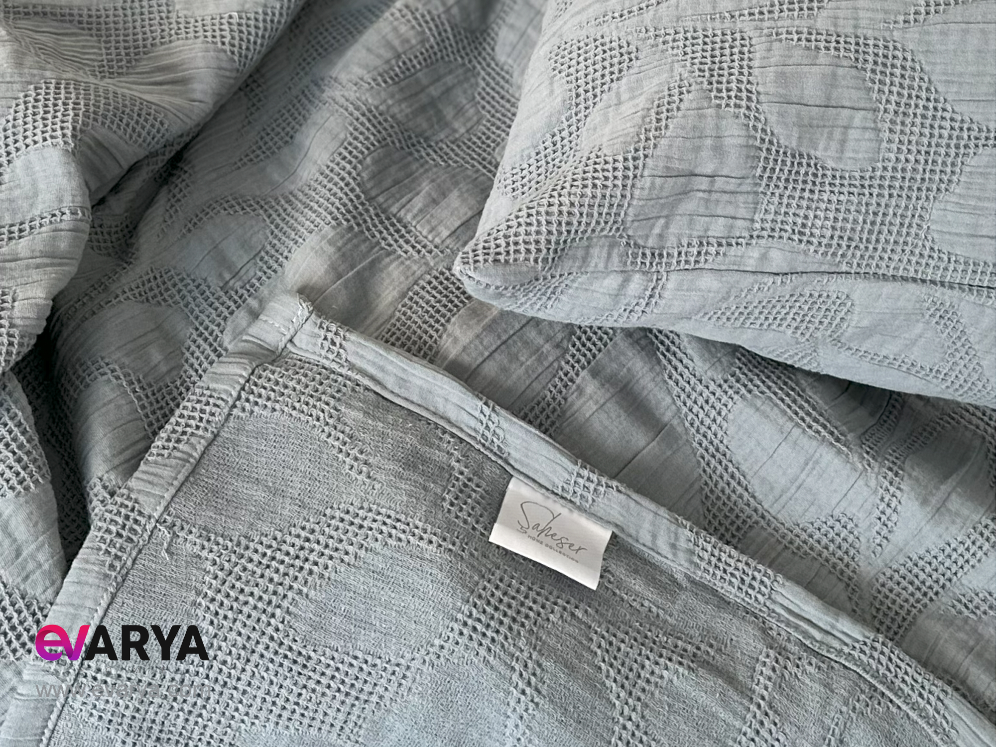 روتختی پیکه بافت ژاکارد مدل BAMBI برند saheser سایز دو نفره سه تکه طوسی 