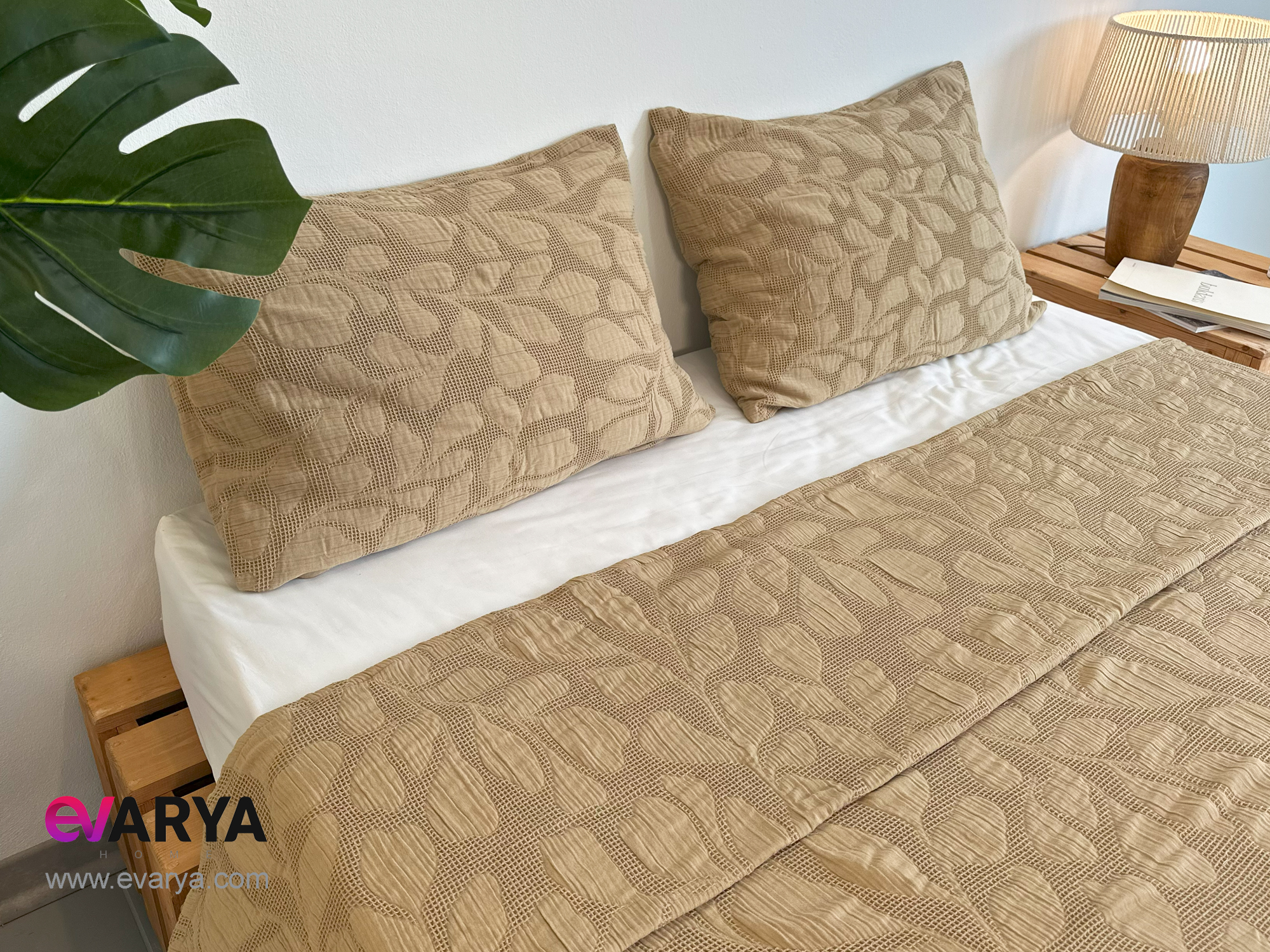 روتختی پیکه بافت ژاکارد مدل BAMBI برند saheser سایز دو نفره سه تکه سبز خاکی