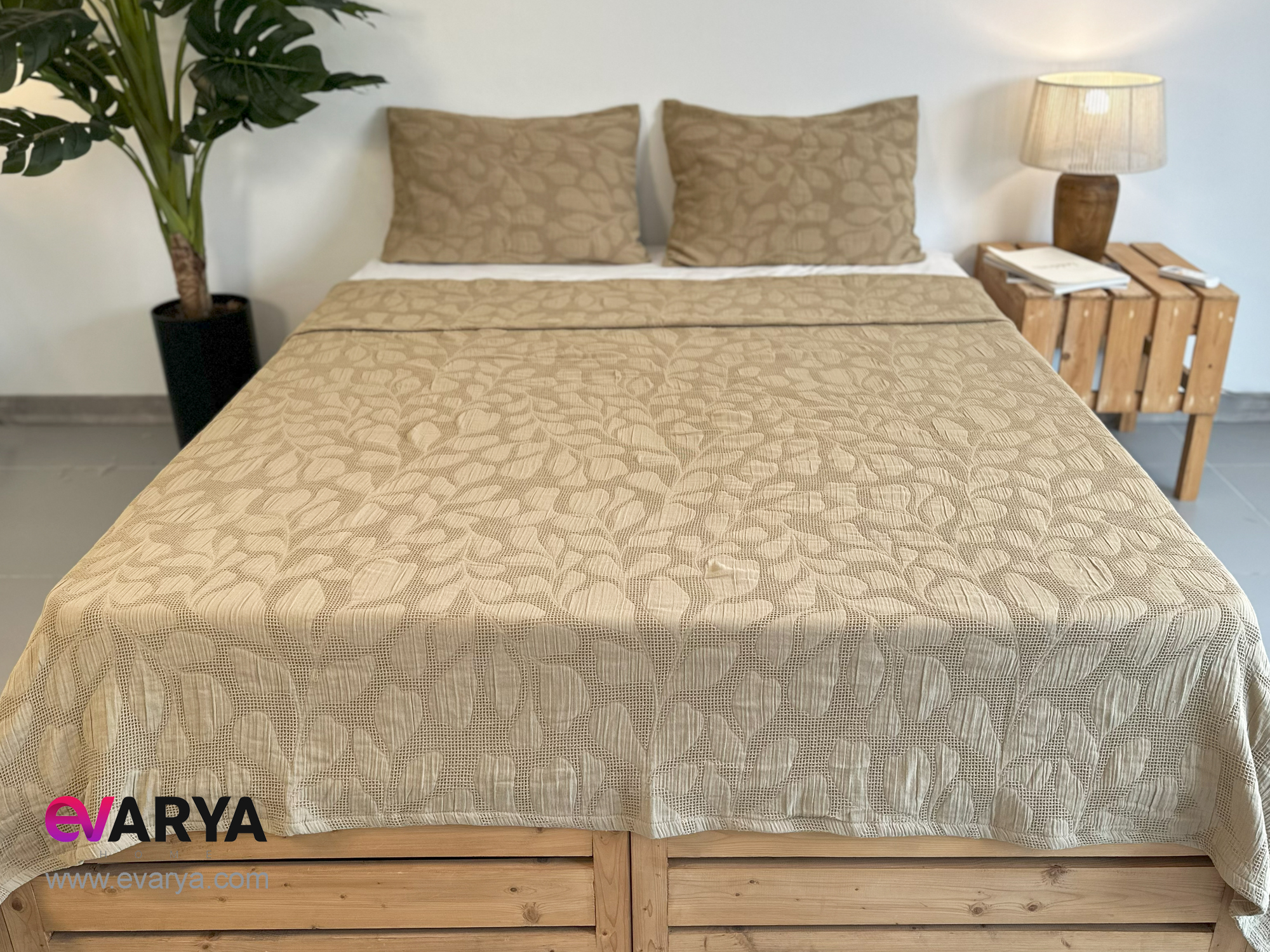 روتختی پیکه بافت ژاکارد مدل BAMBI برند saheser سایز دو نفره سه تکه سبز خاکی