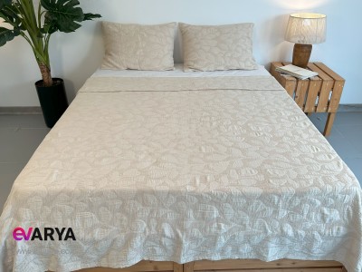  روتختی پیکه بافت ژاکارد مدل BAMBI برند saheser سایز دو نفره سه تکه بژ