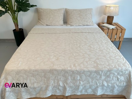  روتختی پیکه بافت ژاکارد مدل BAMBI برند saheser سایز دو نفره سه تکه بژ