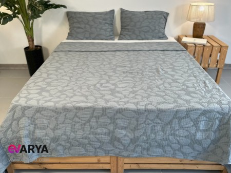 روتختی پیکه بافت ژاکارد مدل BAMBI برند saheser سایز دو نفره سه تکه طوسی 