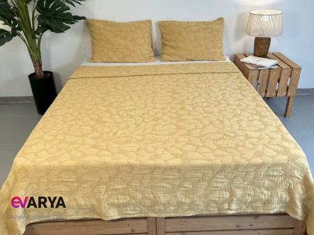 روتختی پیکه بافت ژاکارد مدل BAMBI برند saheser سایز دو نفره سه تکه خردلی